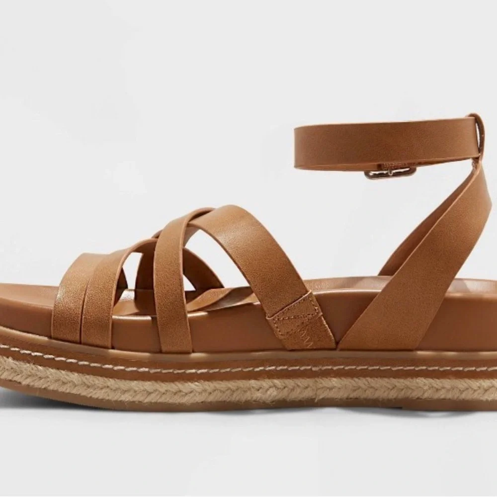 Universal Thread Tan Cognac Vegan Leather Strappy Platform Sandals size 11 NEW - Picture 3 of 10